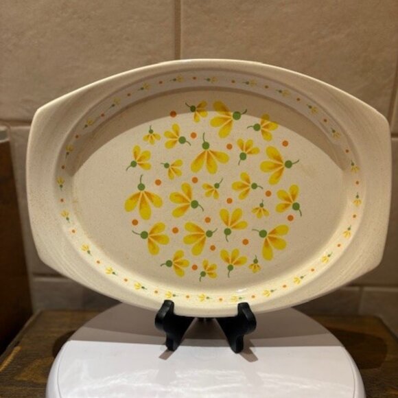 Brendan Erin Stone, Irish Buttercup, Oval Serving Platter / Dish, Arklow Ireland - Picture 1 of 7